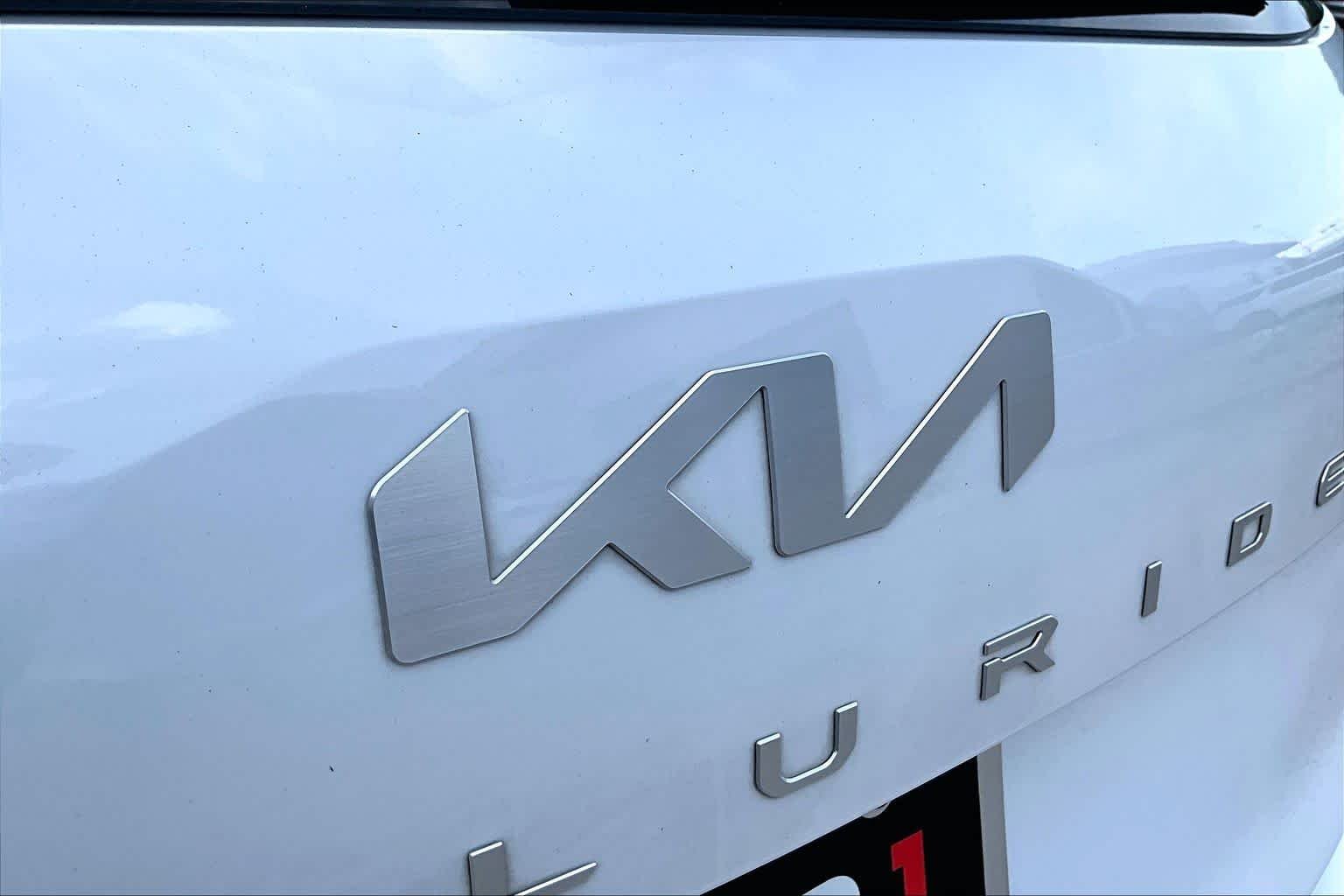 Certified Used 2024 Glacial White Pearl Kia SX Prestige image 31