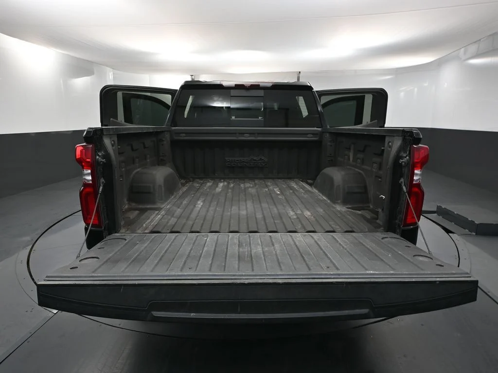 Used 2023 Black Chevrolet High Country image 35