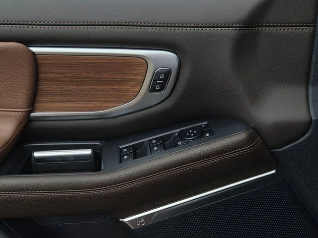 New 2027 Star White Metallic Tri-Coat Ford King Ranch® image 36