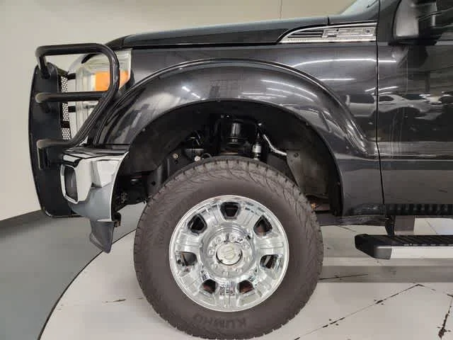 Used 2015 Tuxedo Black Metallic Ford Lariat image 11