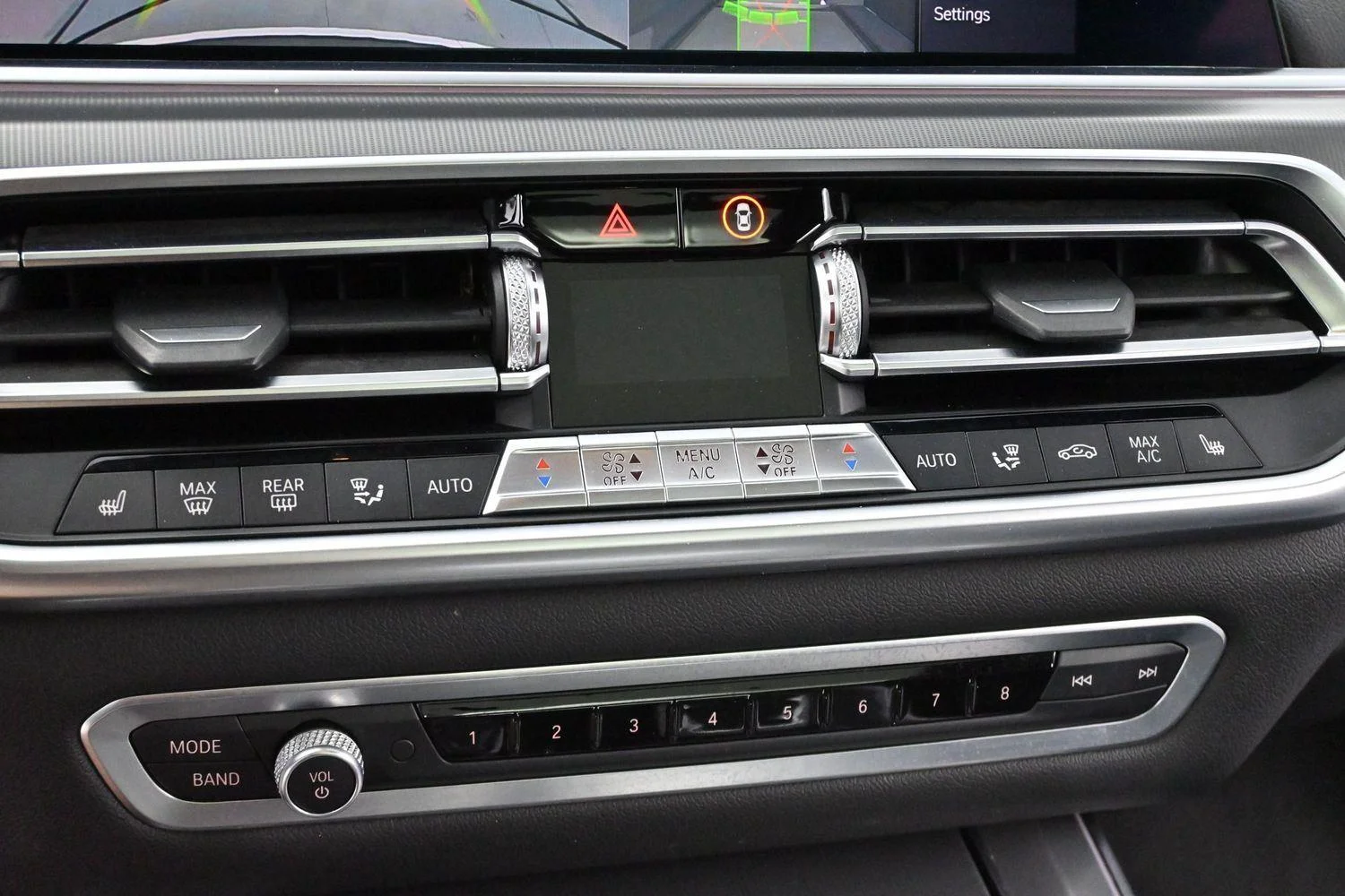 Used 2019 Mineral White Metallic BMW xDrive40i image 28