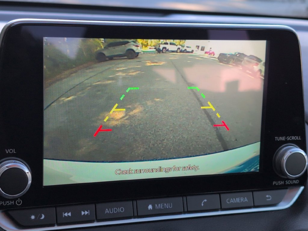 Used 2024 White Nissan SV image 26