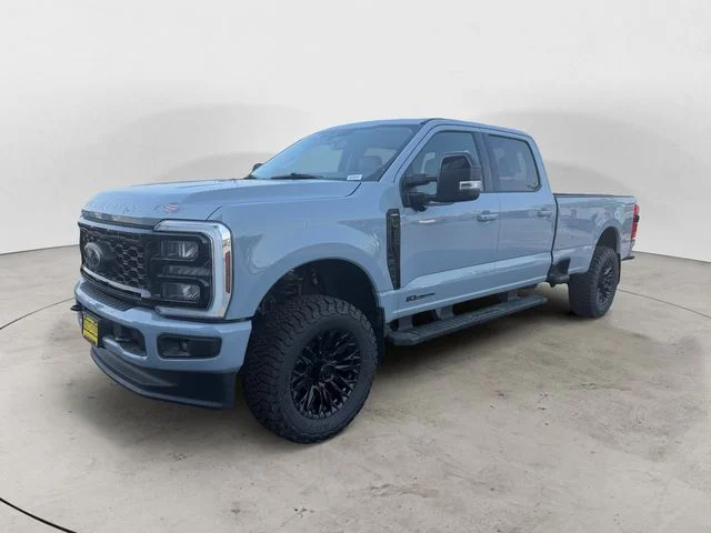 Pre-Owned 2025 Ford F-350SD Lariat 4WD 4D Crew Cab