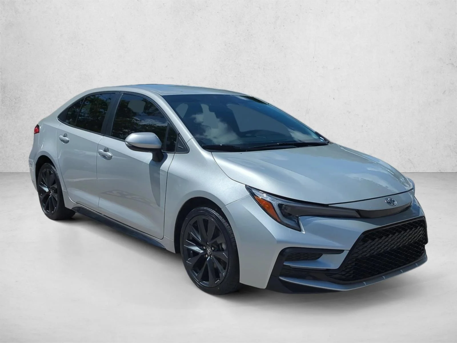 Used 2024 Classic Silver Metallic Toyota SE image 3
