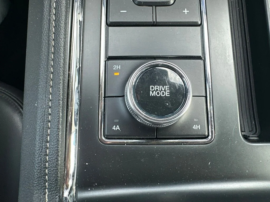 Used 2024 Black Ford XLT image 24