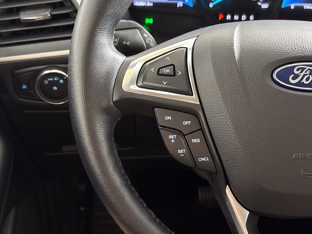 Used 2023 Silver Ford SEL image 16