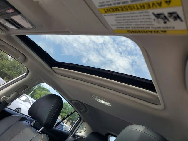 Used 2022 White Subaru Limited image 6