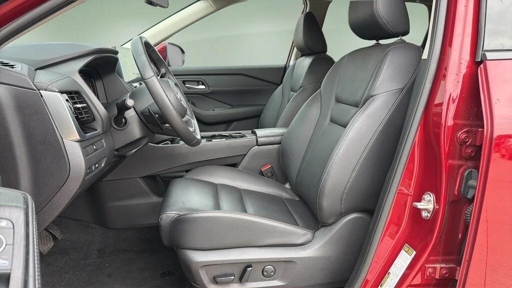 Certified Used 2024 Scarlet Ember Tintcoat Nissan SL image 19