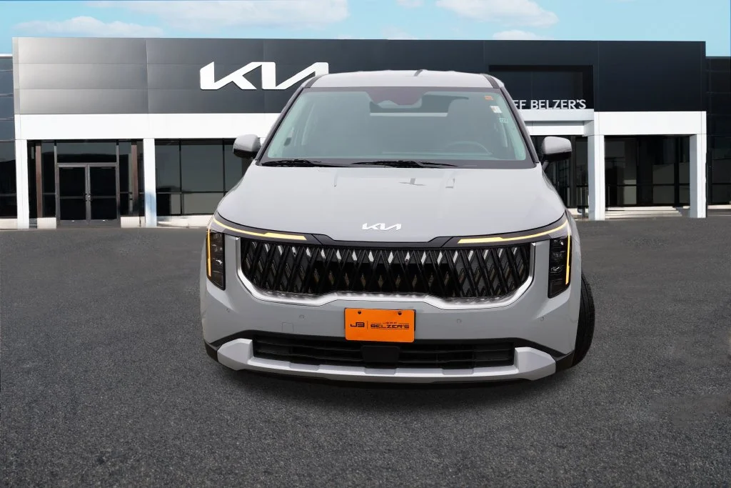 New 2027 Ceramic Silver Kia LXS image 8