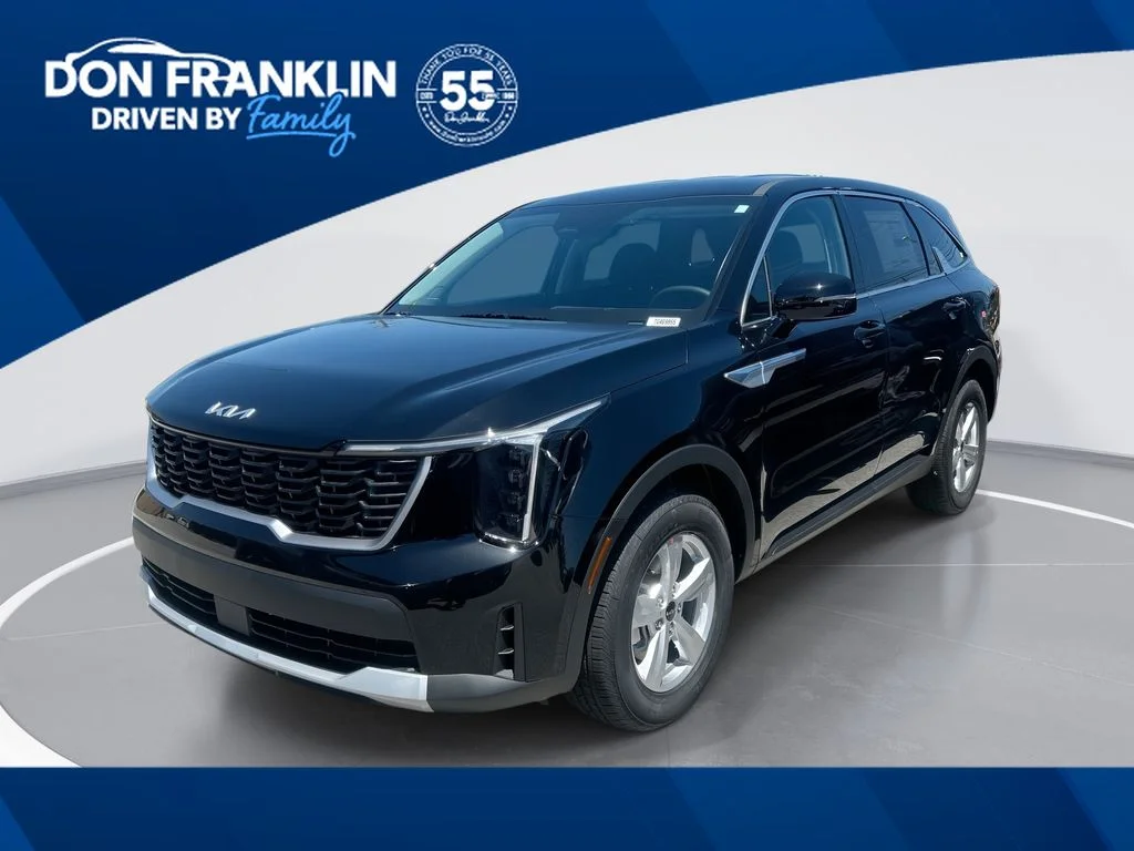 2026 Kia Sorento LX AT's photo