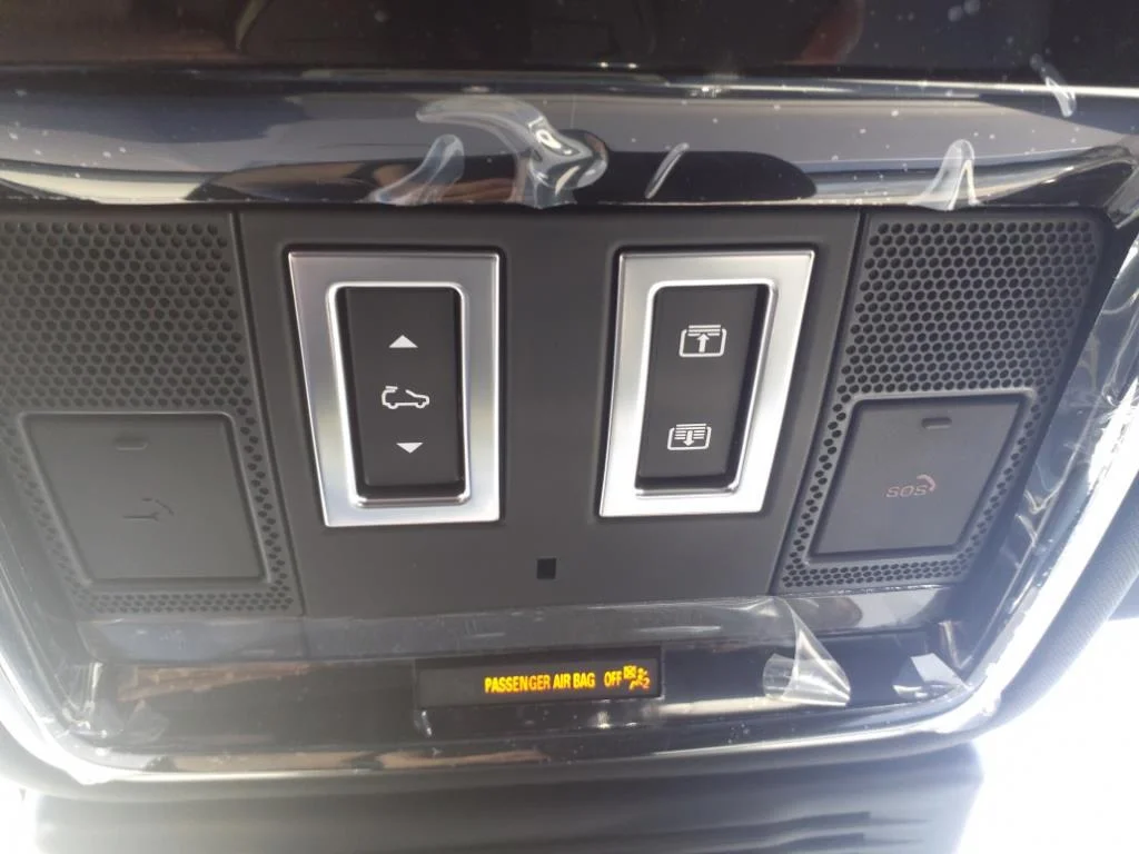 New 2026 Santorini Black LAND ROVER Dynamic SE image 20