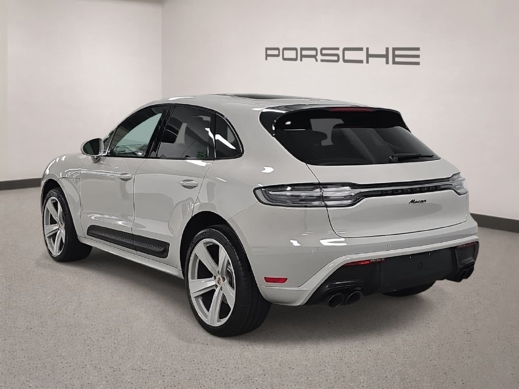 Certified Used 2023  Porsche  image 3