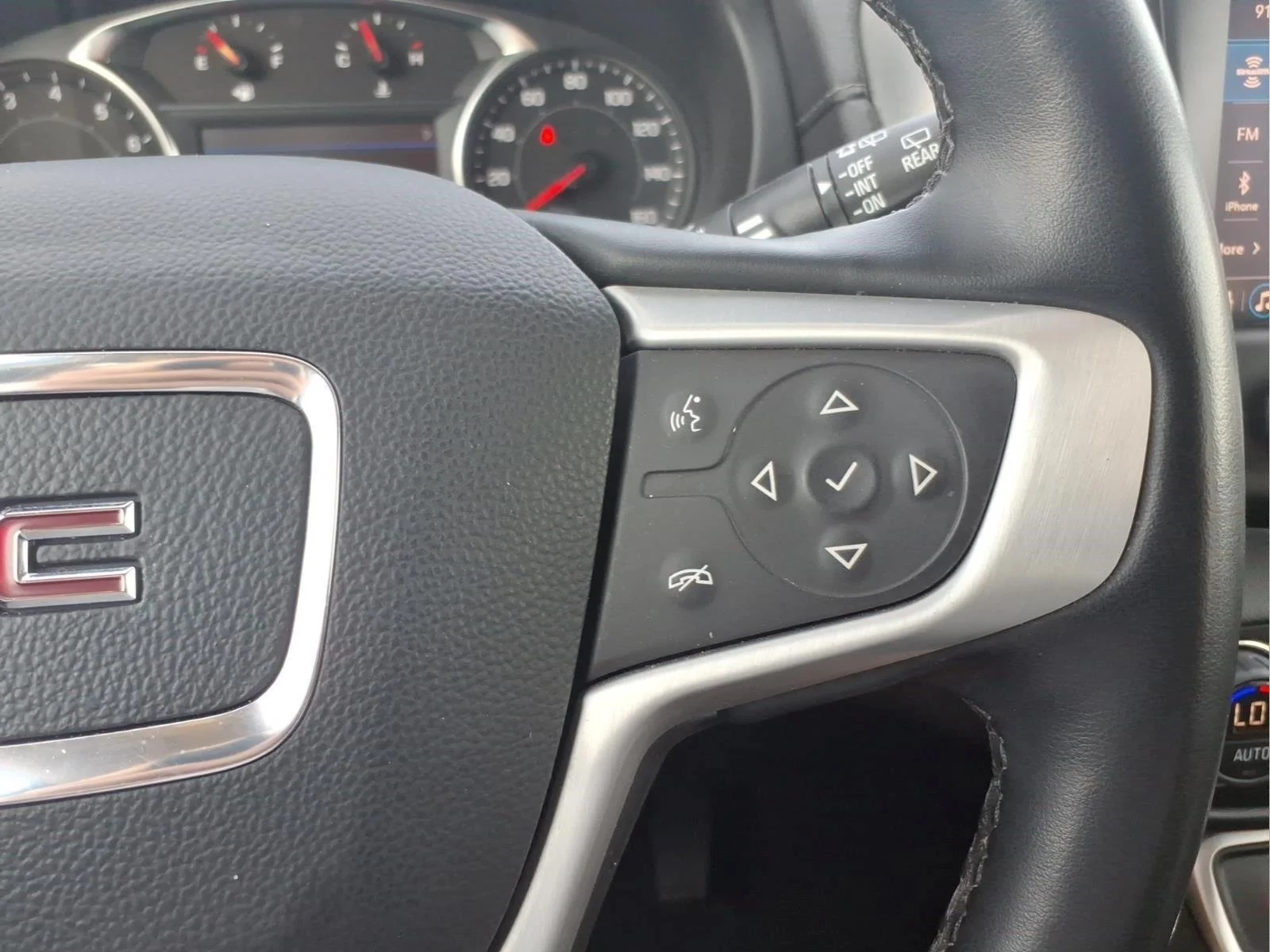 Used 2023 Summit White GMC SLT image 22