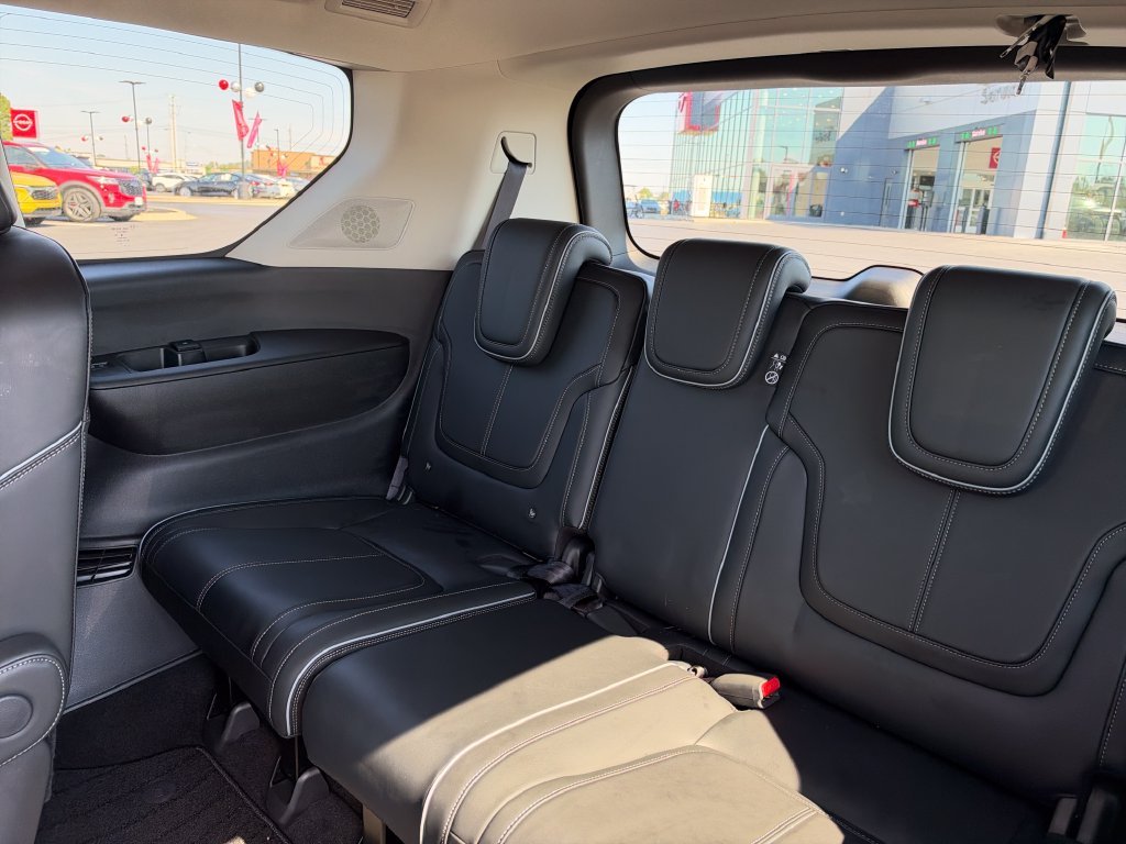 Used 2025 Silver INFINITI SENSORY image 25