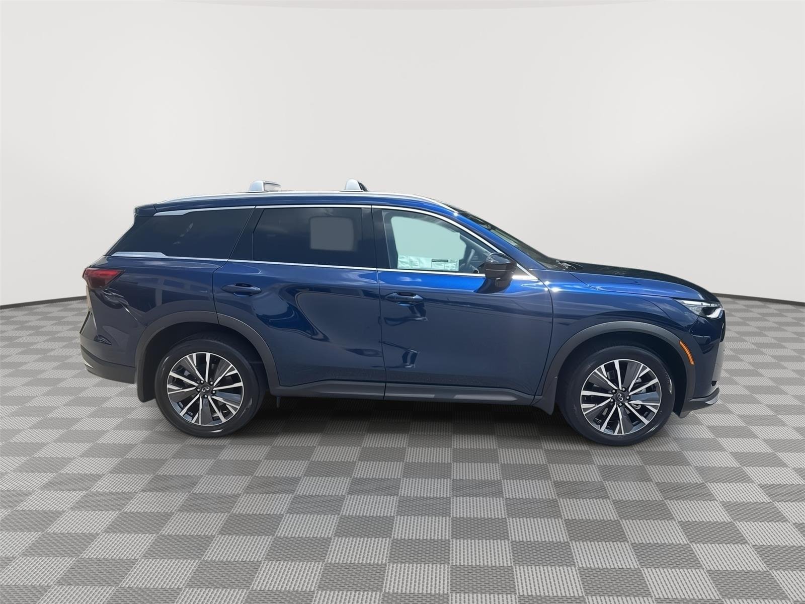 New 2027 GRAND BLUE INFINITI Luxe FWD image 5