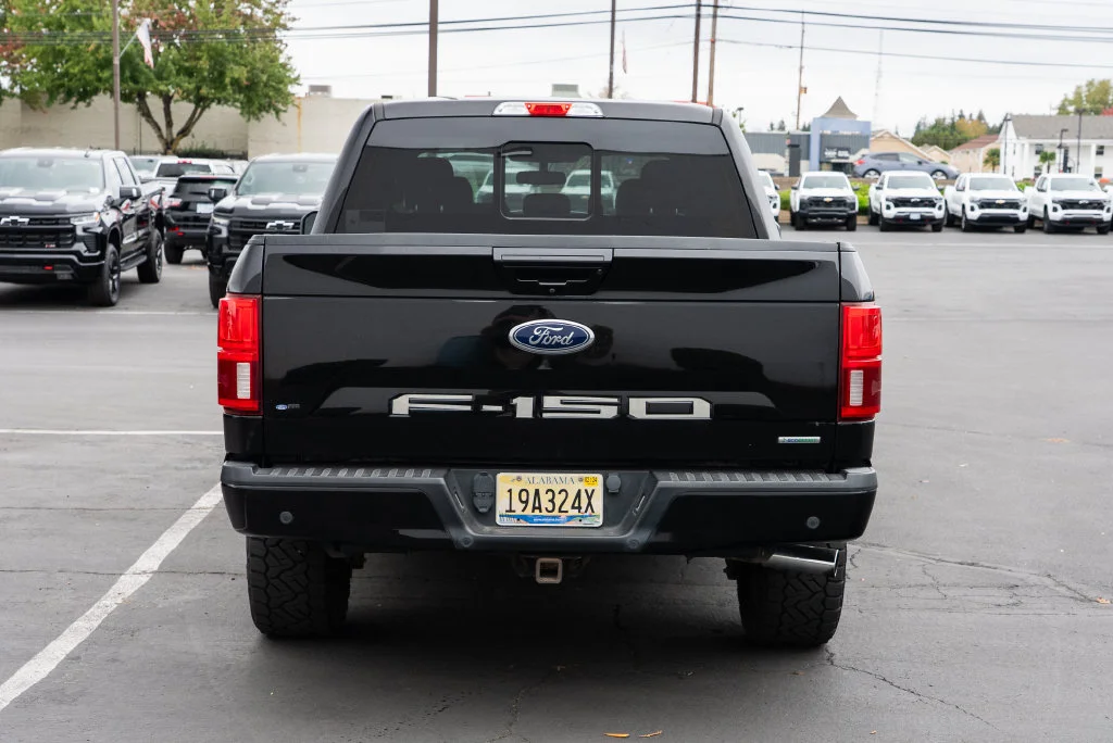 Used 2020 Black Metallic Ford Lariat image 5