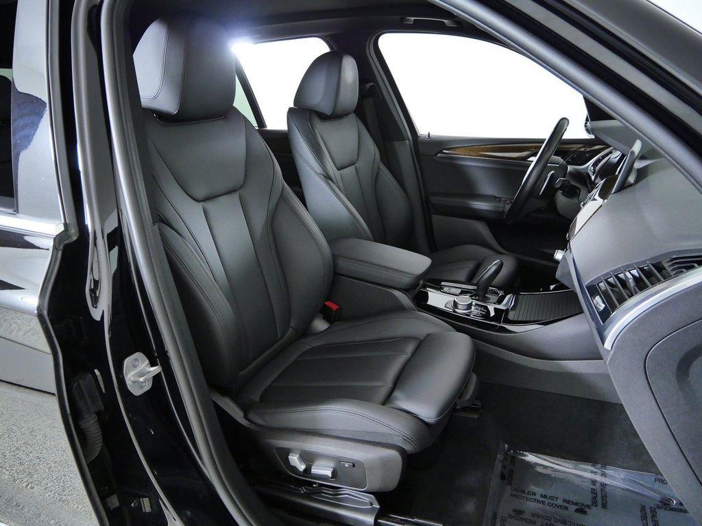 Used 2021 Jet Black BMW xDrive30i image 21
