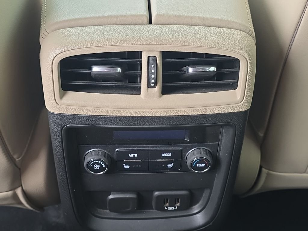 Used 2020 Red Buick Essence image 15