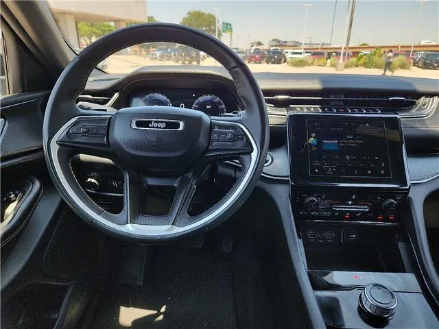 Used 2023 White Jeep Altitude 4x4 image 10