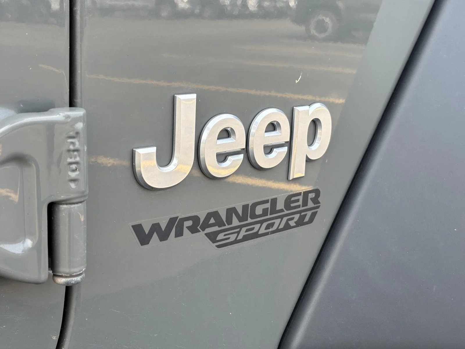 Used 2020 Sting-Gray Clearcoat Jeep Sport S image 18