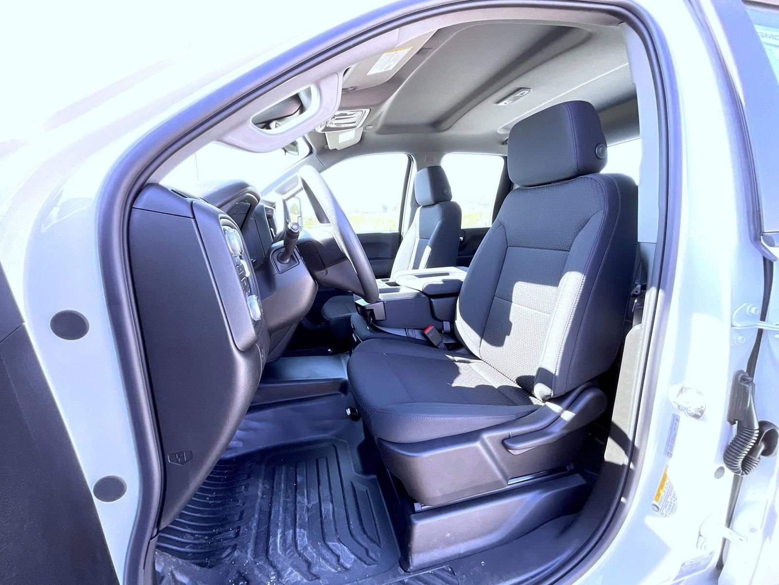 New 2026 Summit White GMC Pro image 10