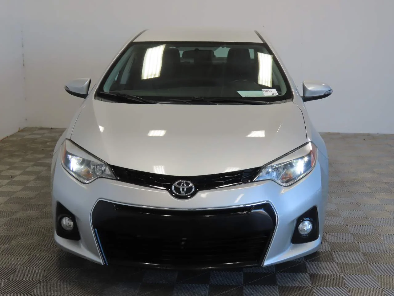 Used 2016 Classic Silver Metallic Toyota S Plus image 2
