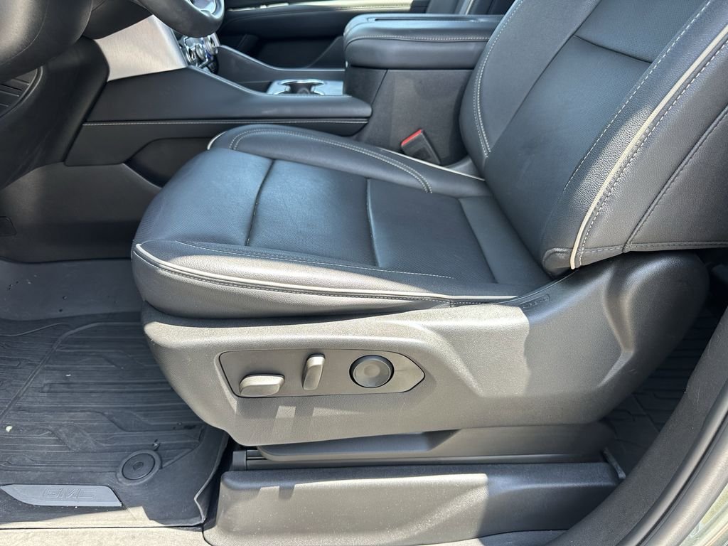 Used 2023 Green GMC SLT image 25
