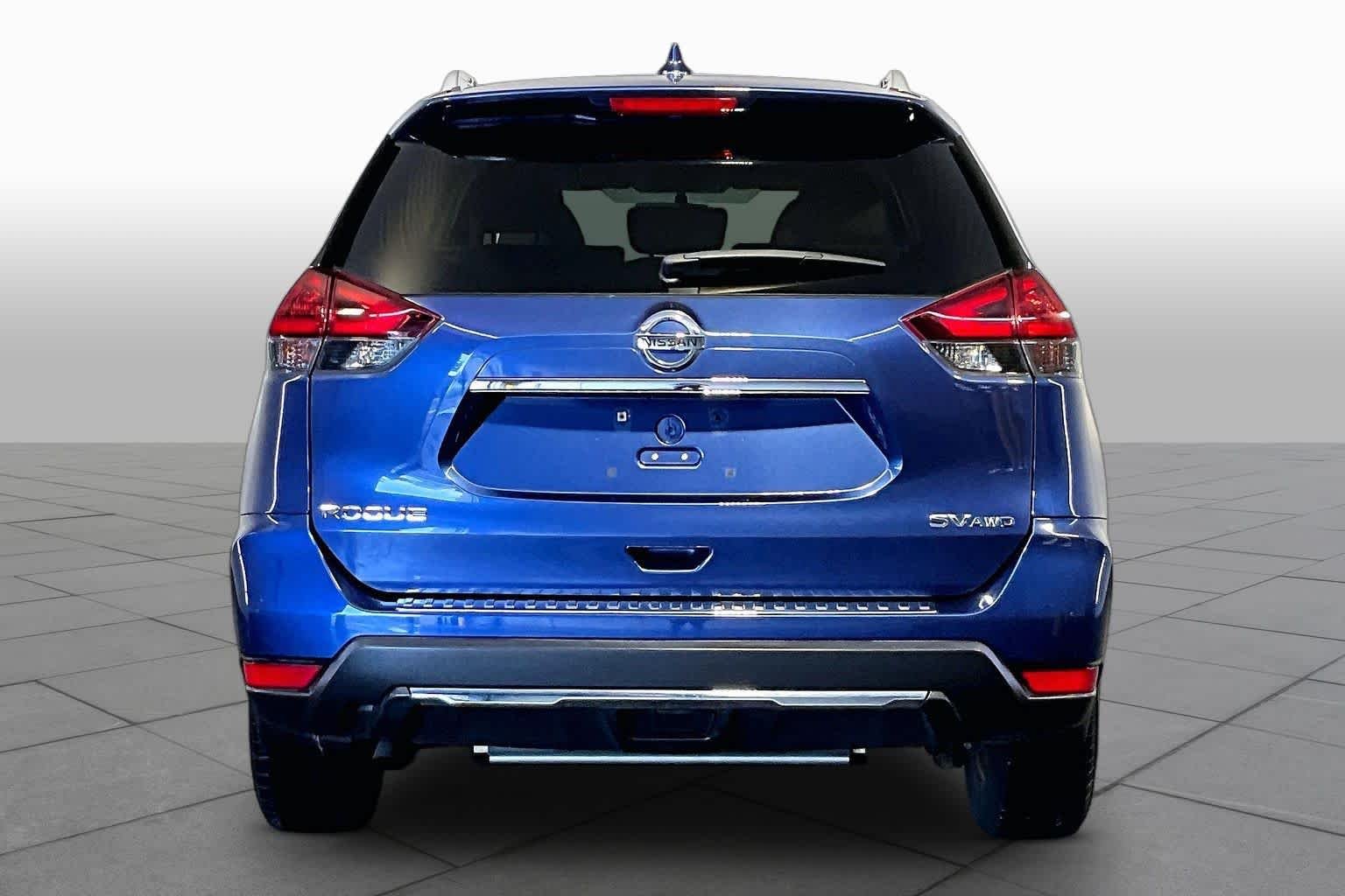 Used 2018 Caspian Blue Nissan SV image 5