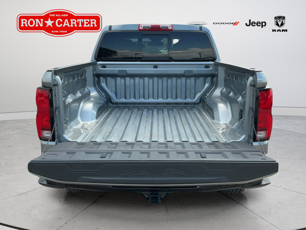 Used 2025 Gray Chevrolet Z71 image 21