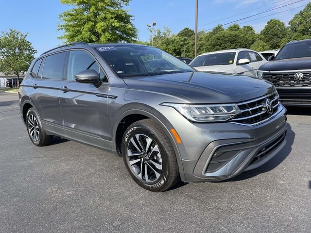 2023 Volkswagen Tiguan 2.0T S's photo