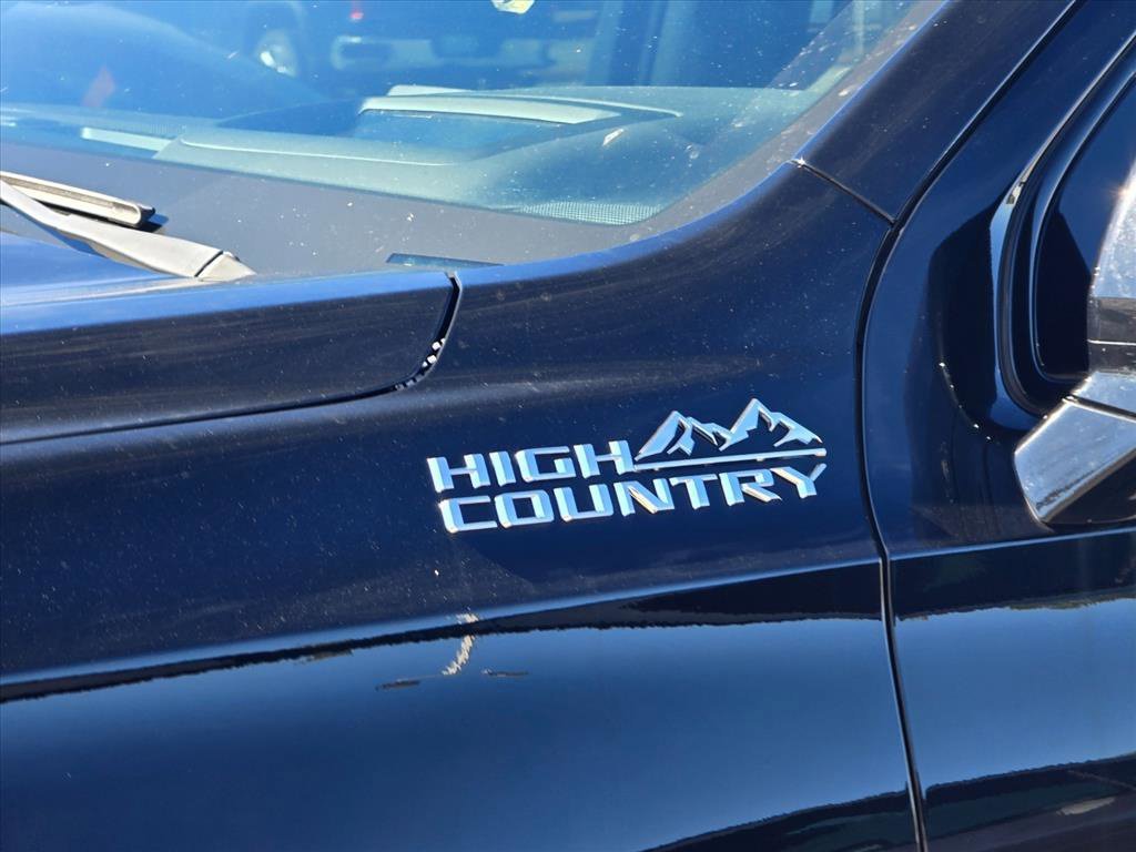 Used 2022 BLACK Chevrolet High Country image 12