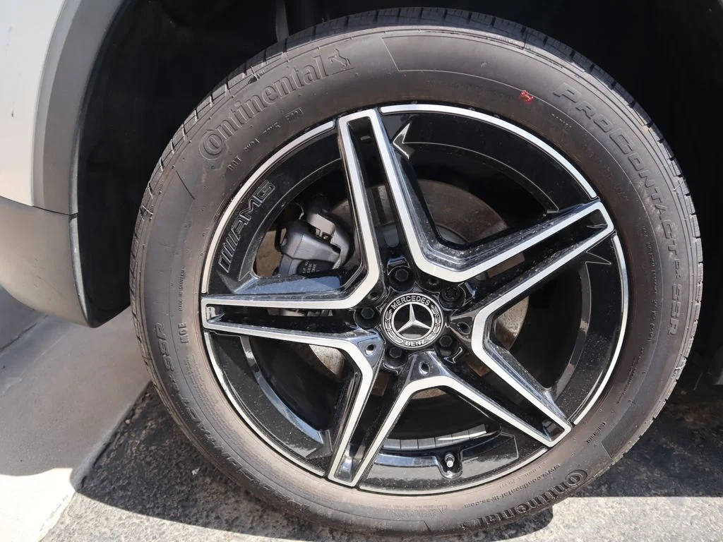 Used 2023 Silver Mercedes-Benz GLA 250 image 17