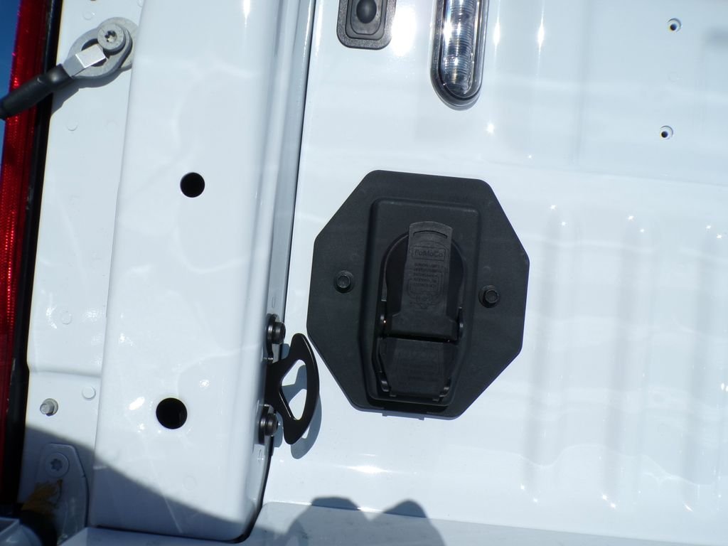 New 2026 Oxford White Ford F-250® XL image 10
