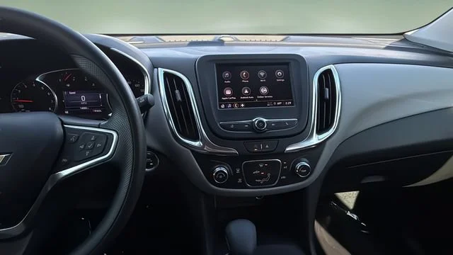 Used 2022 SUMMIT WHITE Chevrolet LS image 10