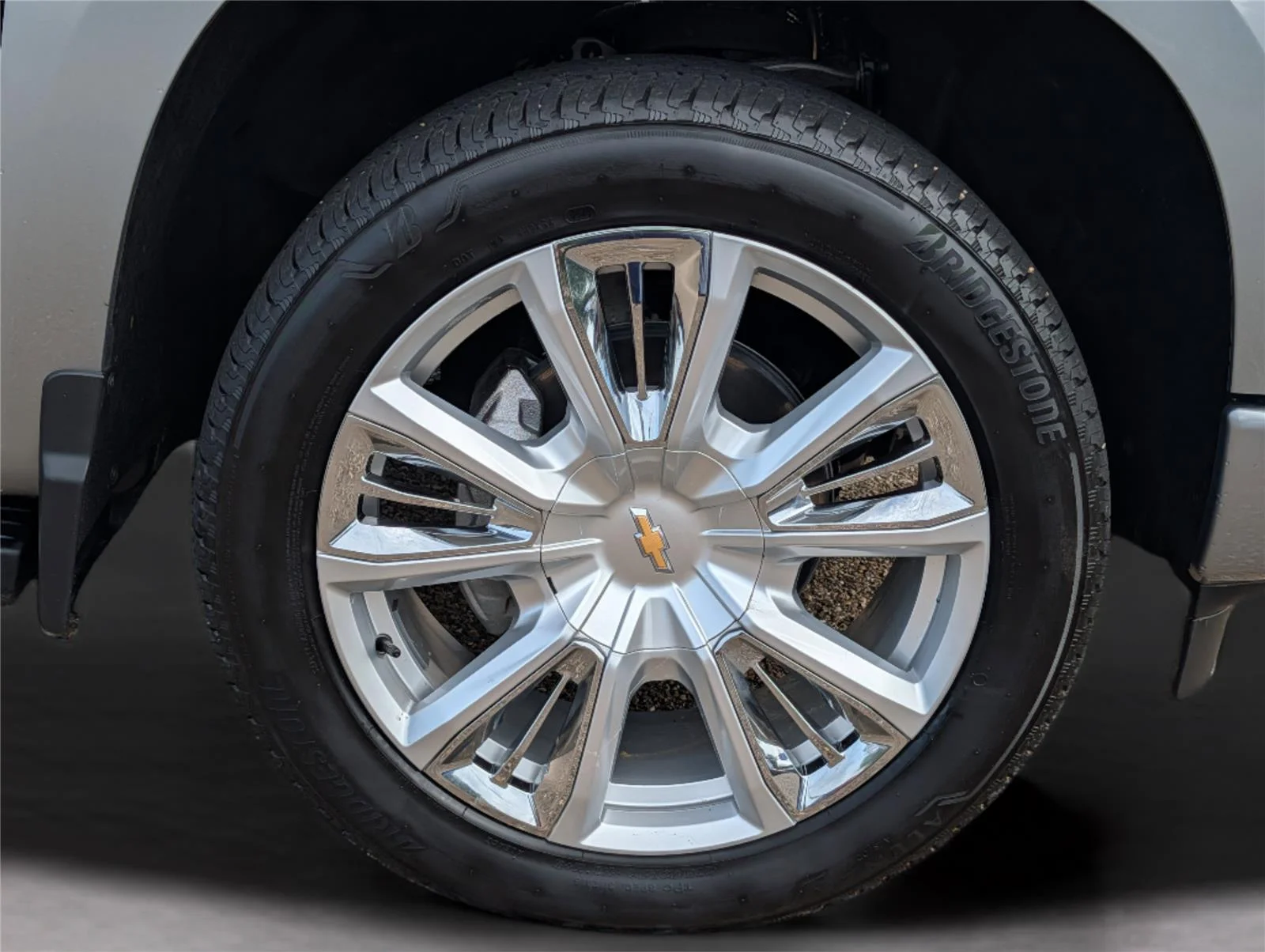 Used 2025 Sterling Gray Metallic Chevrolet High Country image 43