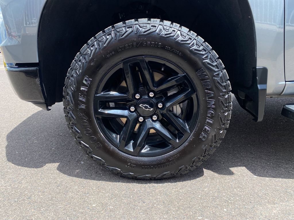 Used 2025 Sterling Gray Metallic Chevrolet Custom Trail Boss image 26
