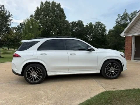 Used 2023 Polar White Mercedes-Benz GLE 450 image 2
