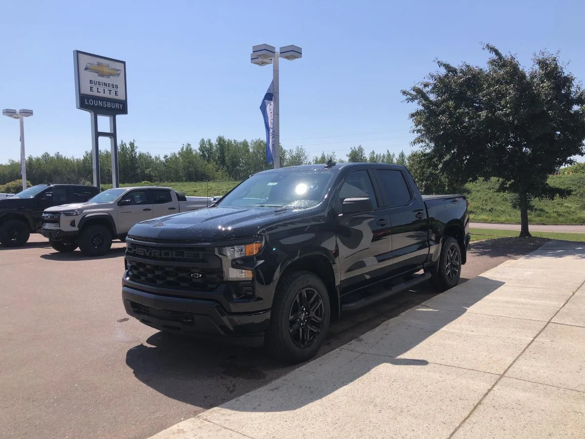 New 2026 Black Chevrolet 4wd Crew Cab 147 image 4