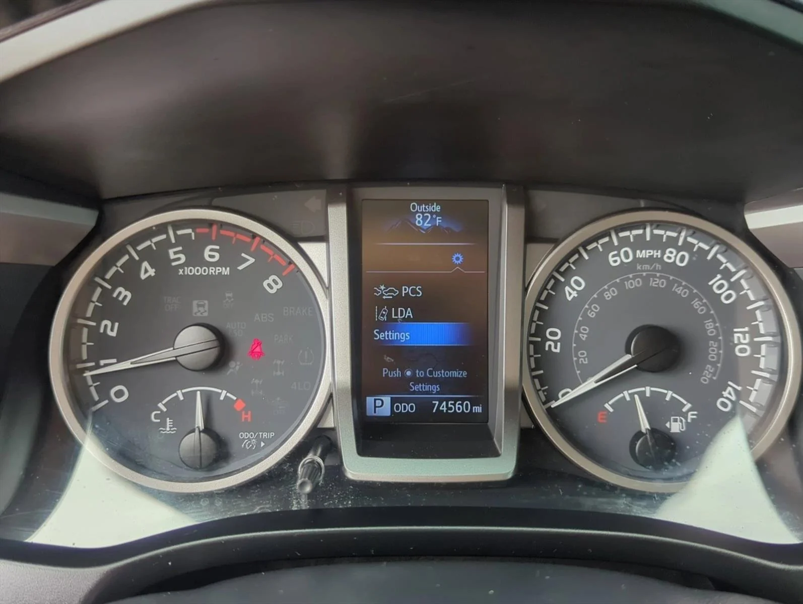 Used 2022 Midnight Black Metallic Toyota SR5 image 19