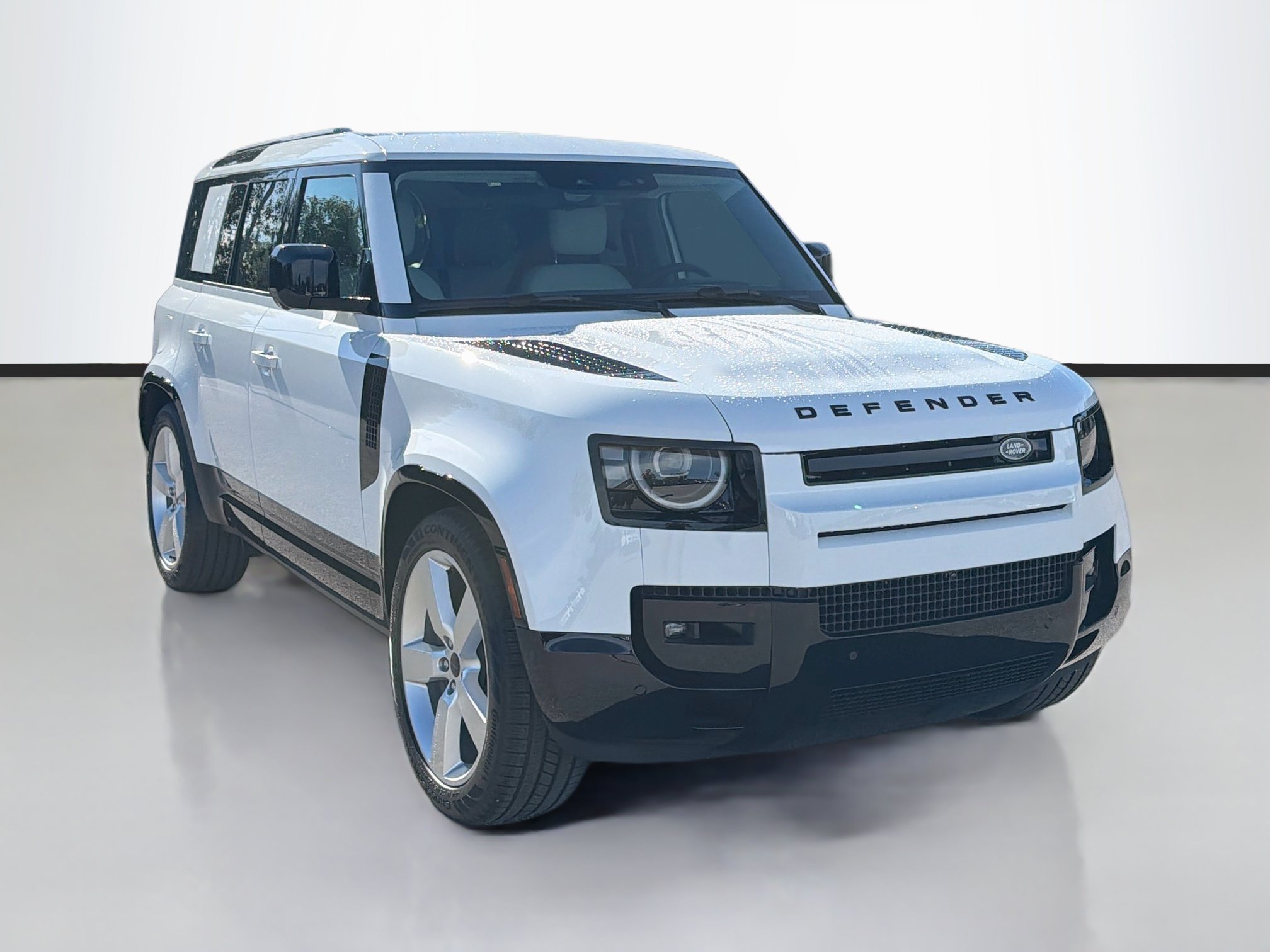 New 2026 Fuji White Land Rover X-Dynamic SE image 7