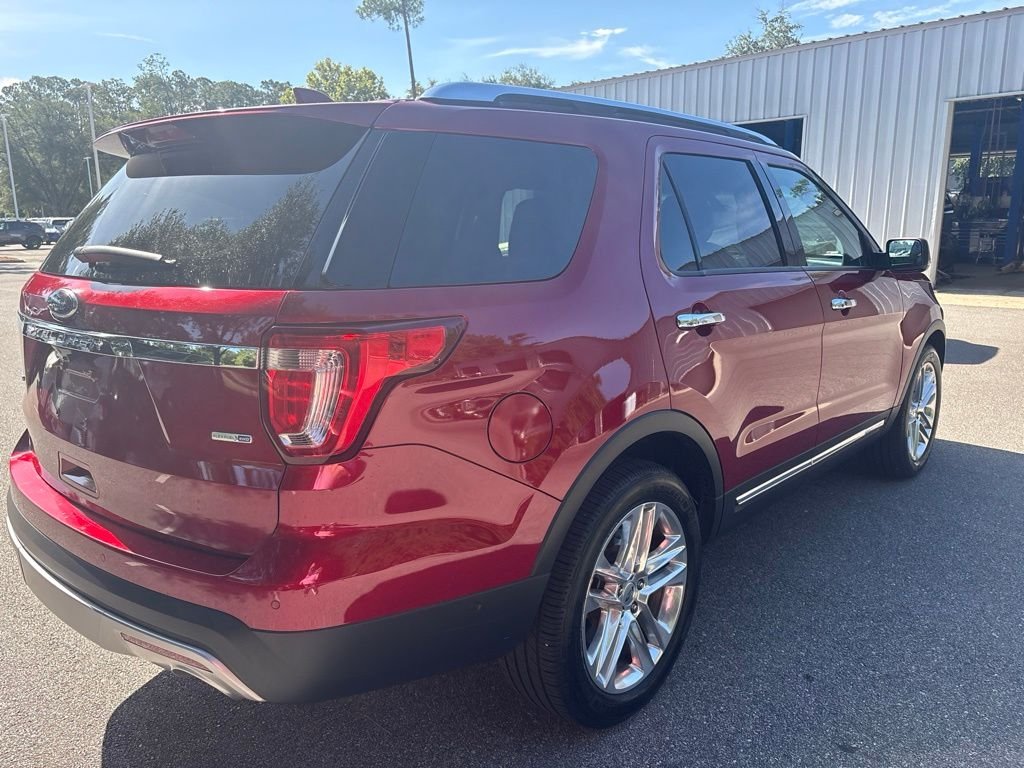 Used 2016 Red Ford Limited image 4