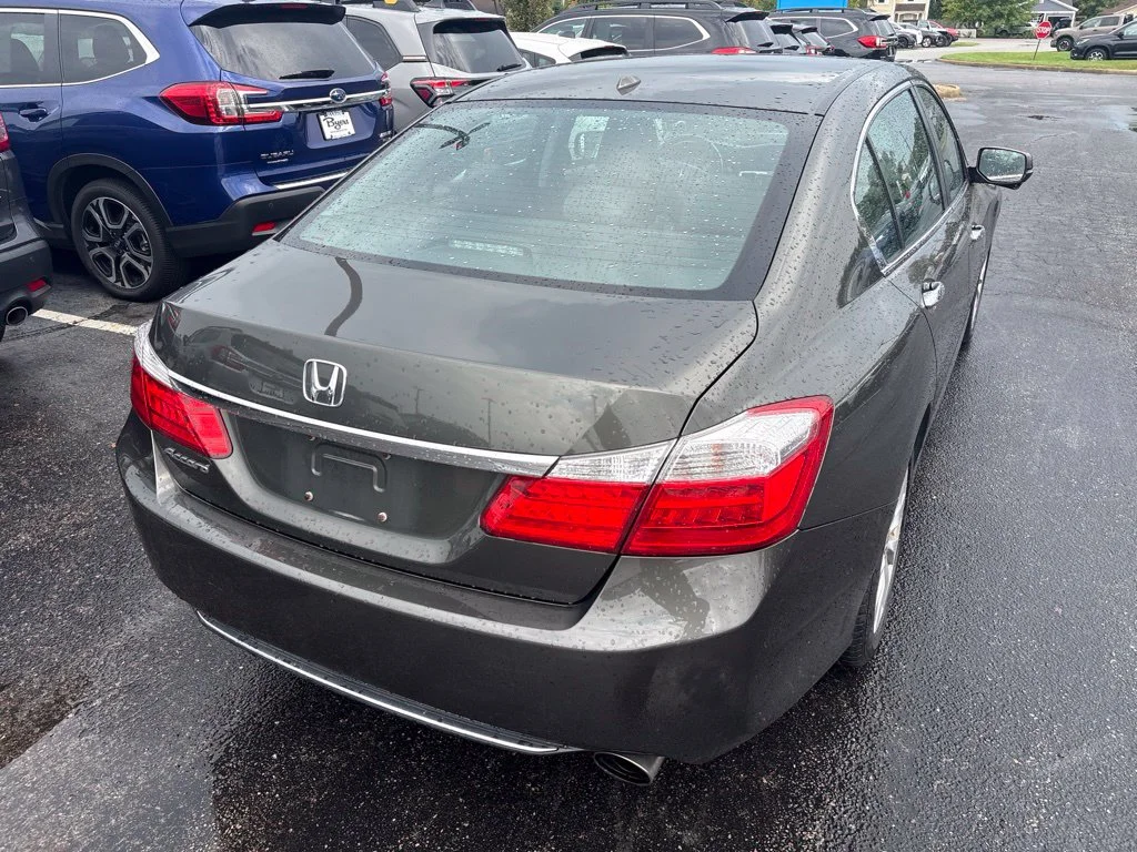 Used 2013 Gray Honda EX-L image 3