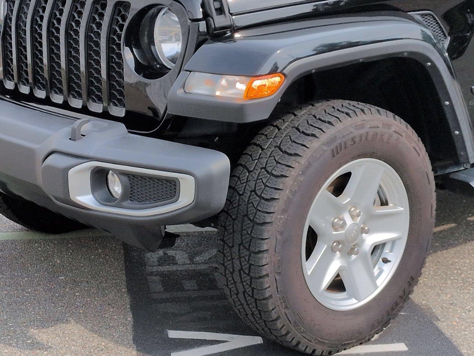 Used 2023 Black Clearcoat Jeep Sport S image 9