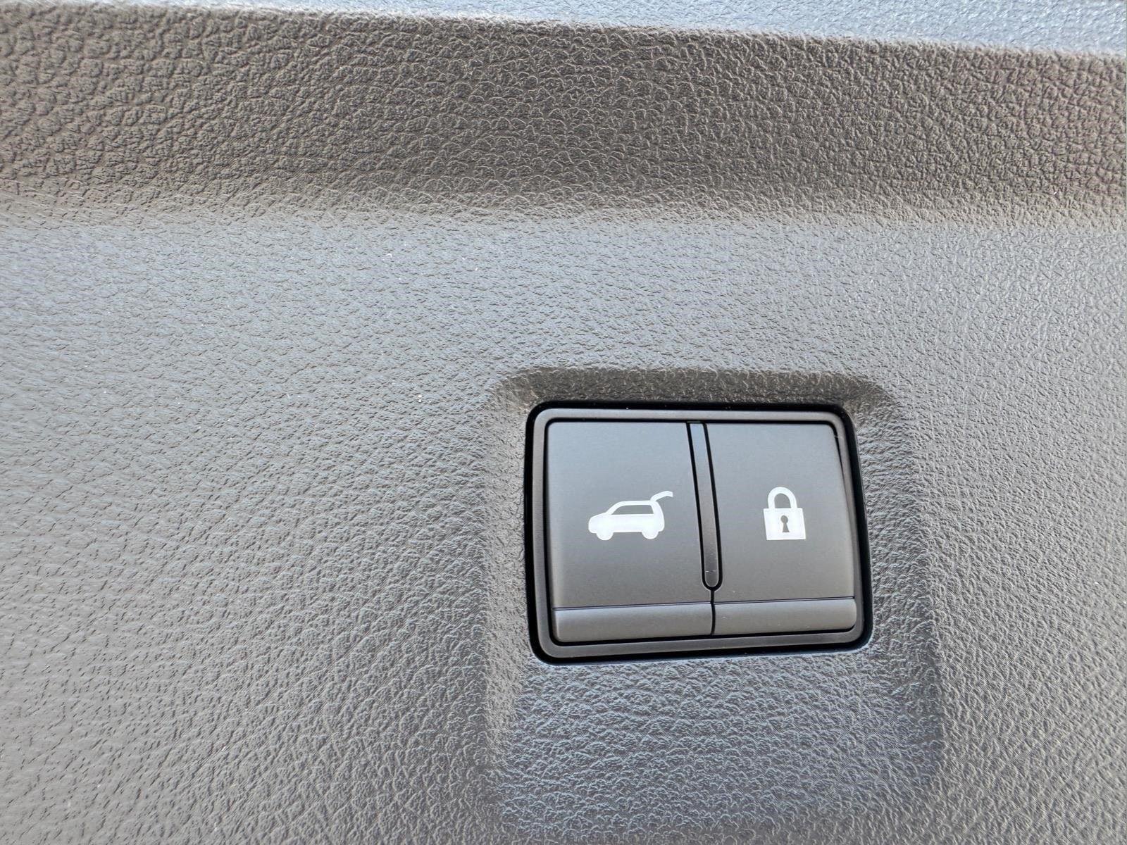 New 2027 HARBOR GRAY INFINITI Luxe FWD image 11