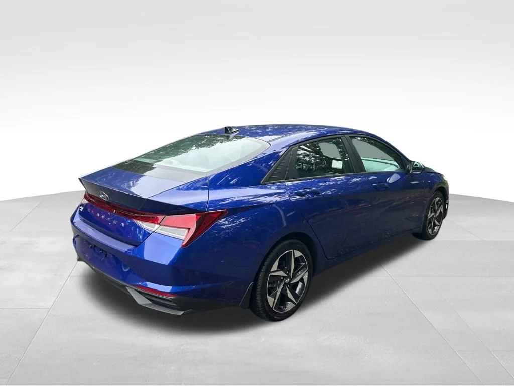 Used 2023 Blue Hyundai SEL image 5