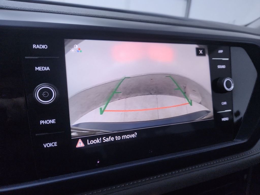 2024 Volkswagen Taos SE - Photo 17