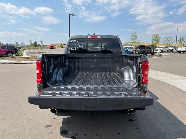 New 2026 Granite Crystal Metallic Clear-Coat Exterior Paint RAM Laramie image 19