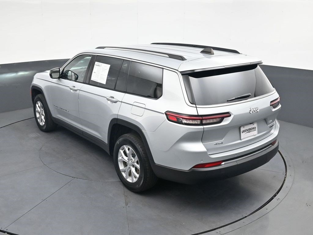 Used 2023 Silver Zynith Jeep Limited image 34