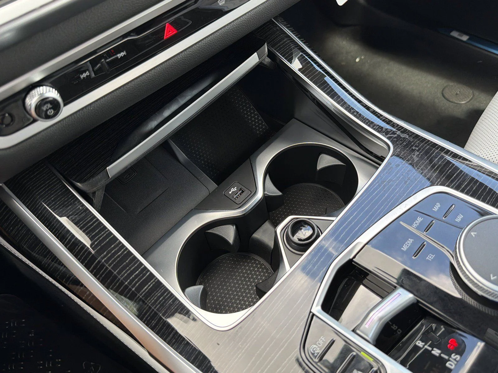 New 2027 Skyscraper Grey Metallic BMW xDrive40i image 38