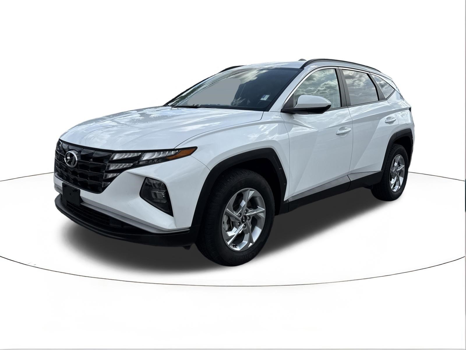 Certified Used 2024 White Pearl Hyundai SEL image 7